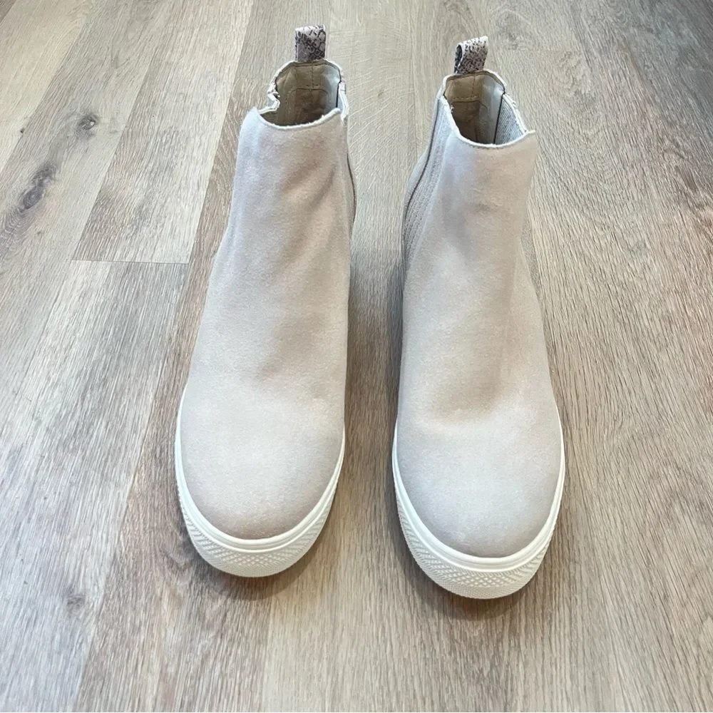 Dolce Vita Waite Suede Platform Wedge Sneaker Booties in Taupe NWT! Size 9 1/2